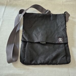 Crumpler Lamington Sling 13" Black Messenger mens Bag, Crossbody, urban commuter